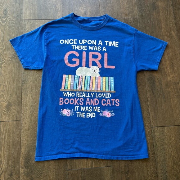 Tops - Funny Cat and Books Graphic T-Shirt